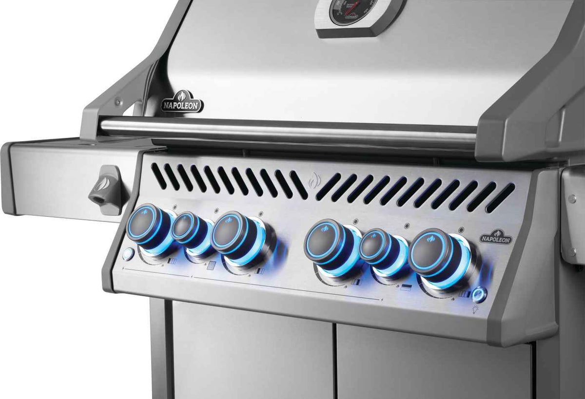 Patio Elegance Gas Grill Rogue PRO‑S 525 RSIB with Infrared Side and Rear Burners
