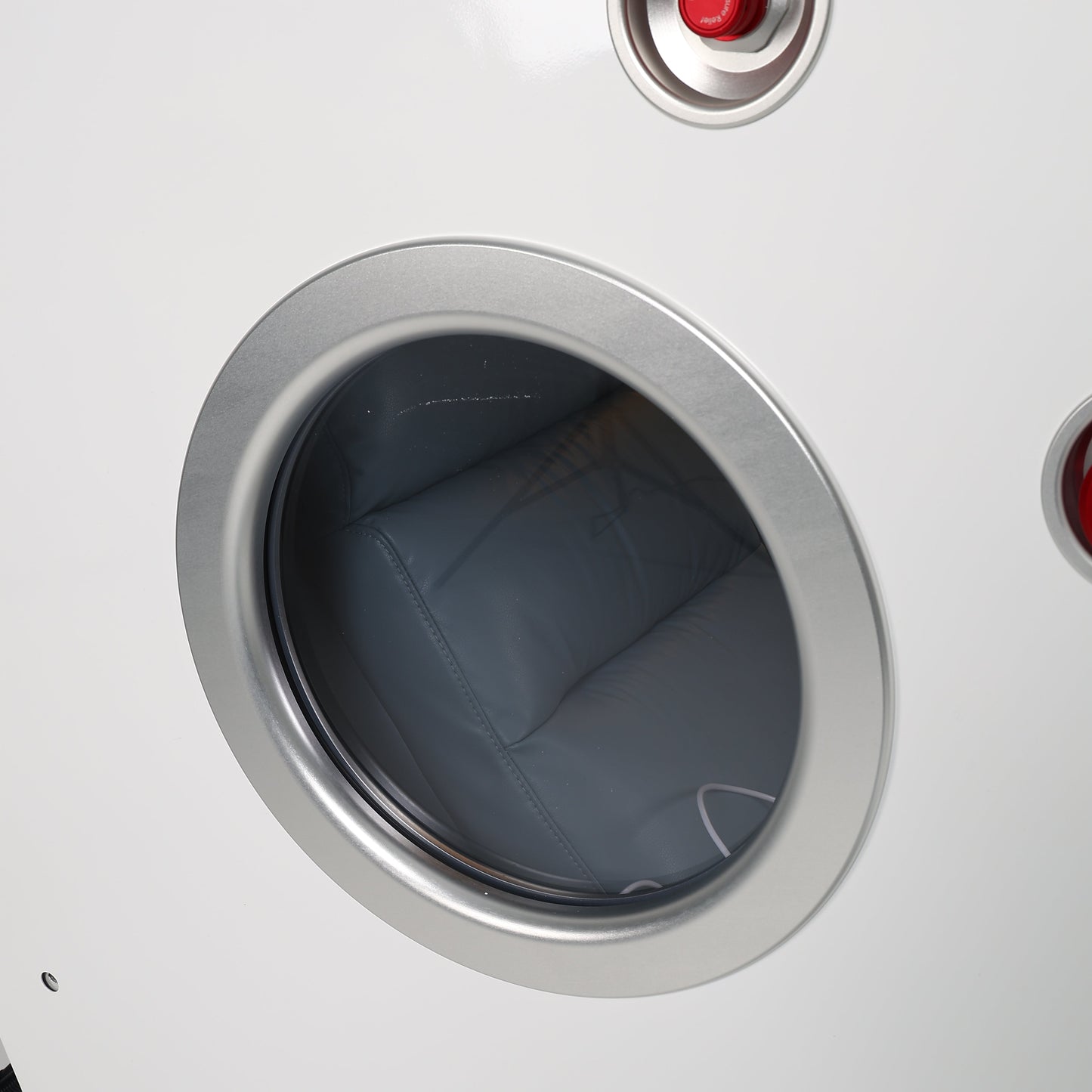 Oxyprime 5 Seated Hard Sided 1.5-2.0 Hyperbaric Chamber